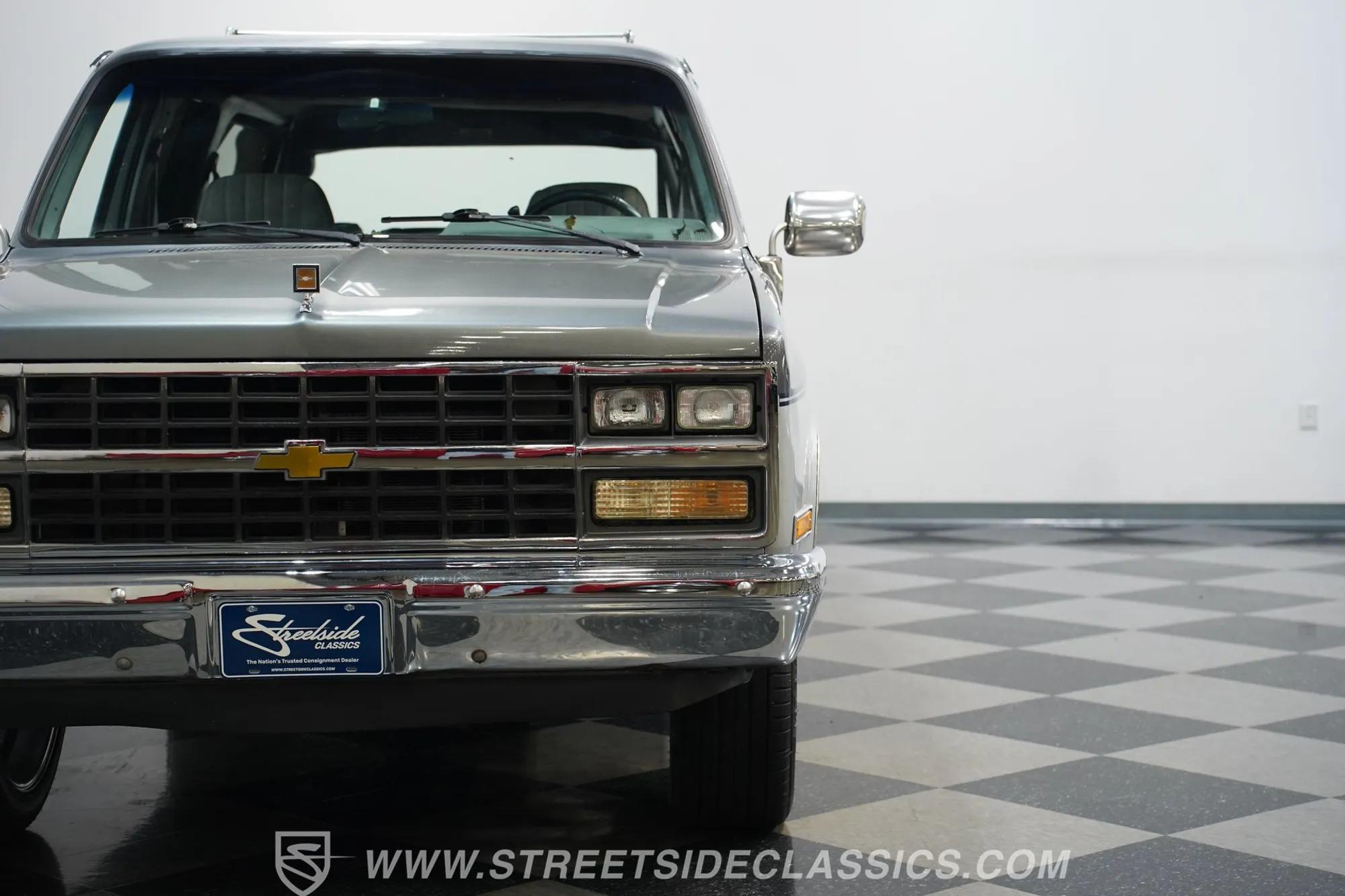 1990 Chevrolet Suburban R1500
