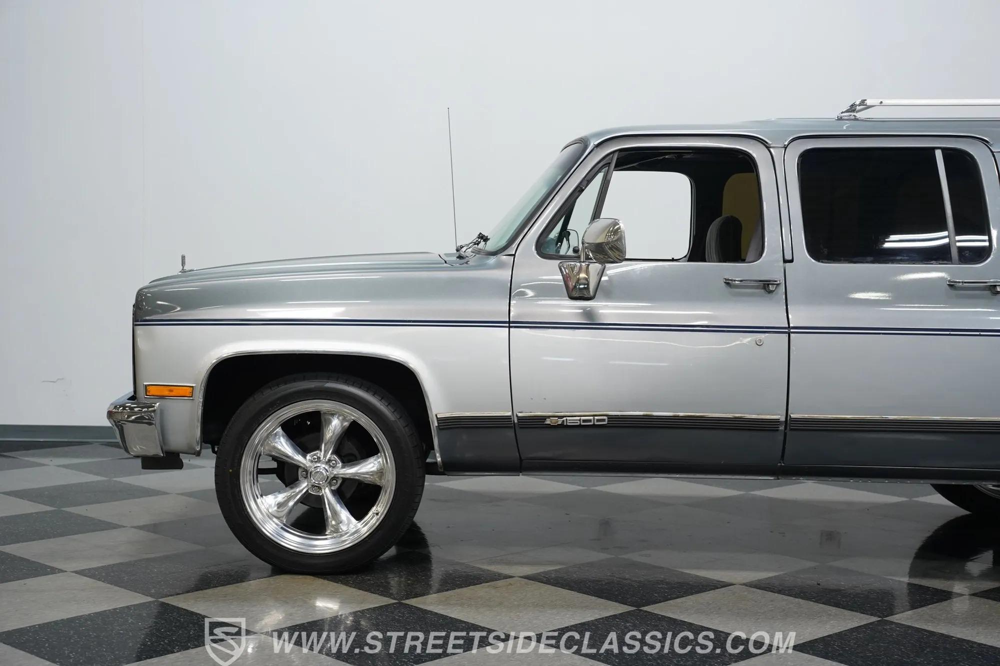 1990 Chevrolet Suburban R1500