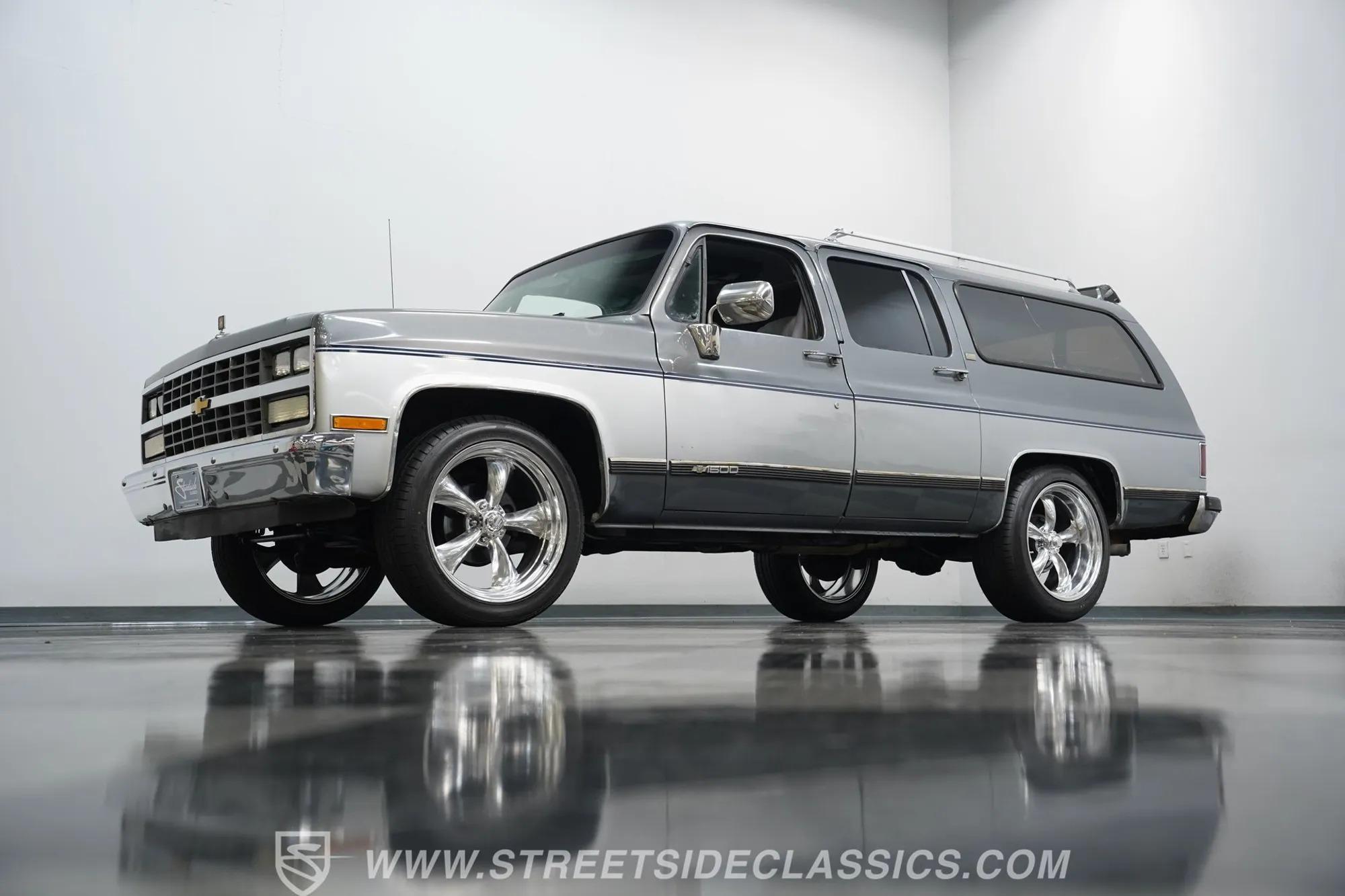 1990 Chevrolet Suburban R1500