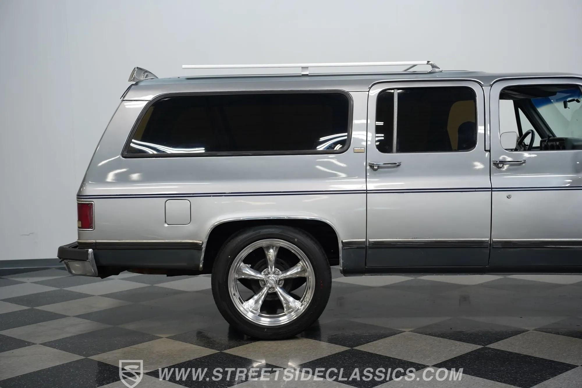1990 Chevrolet Suburban R1500