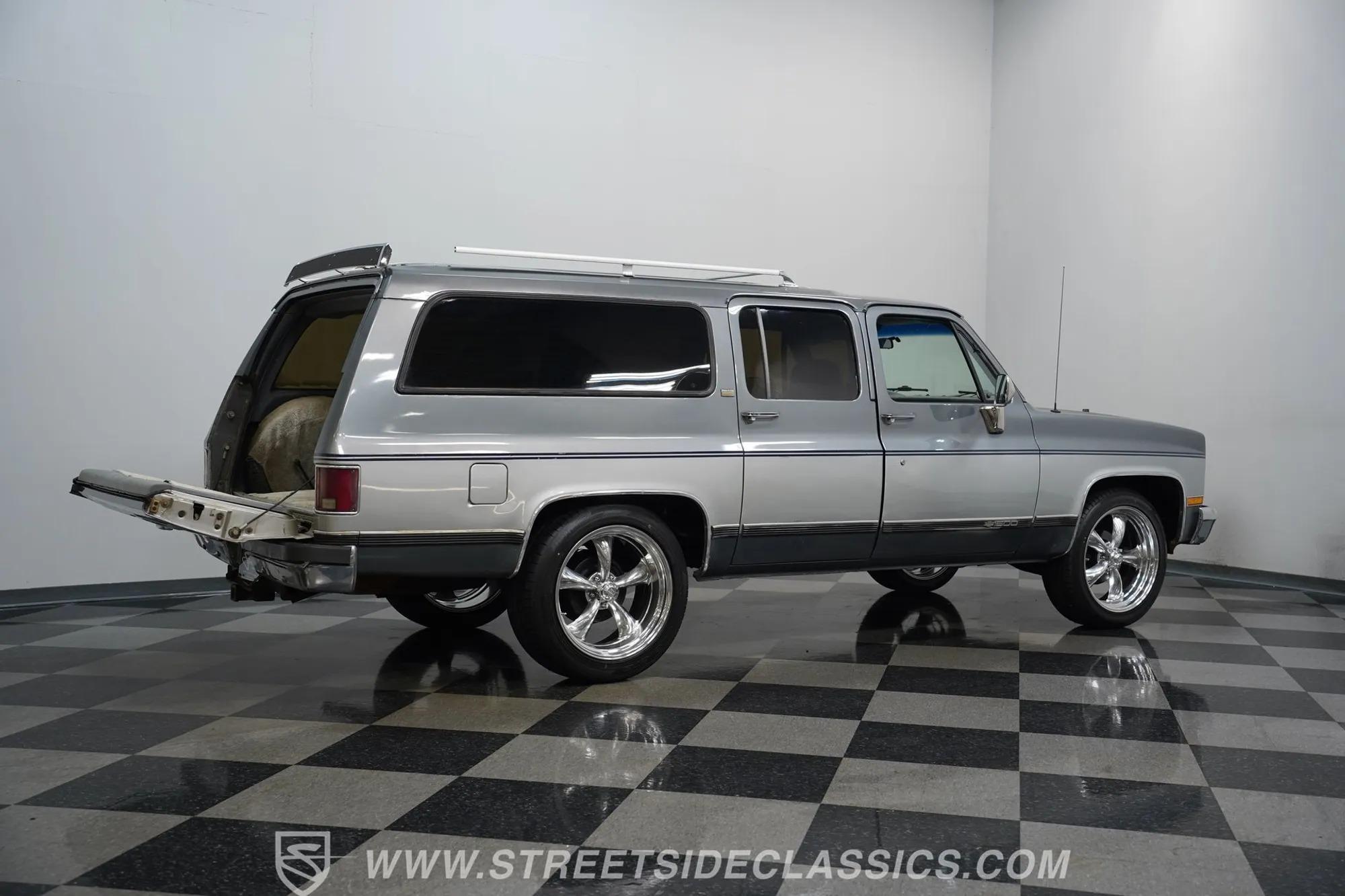 1990 Chevrolet Suburban R1500