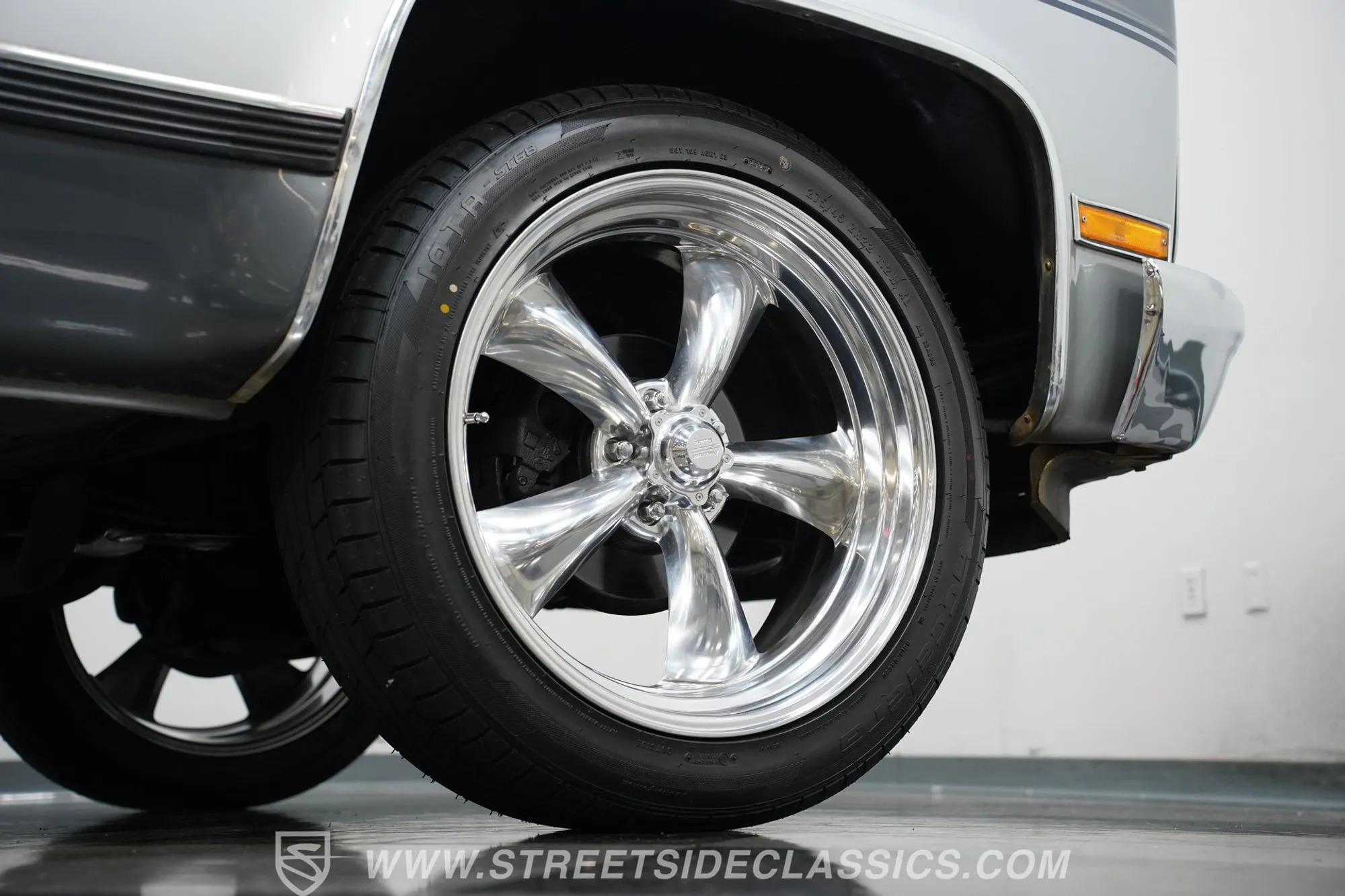 1990 Chevrolet Suburban R1500