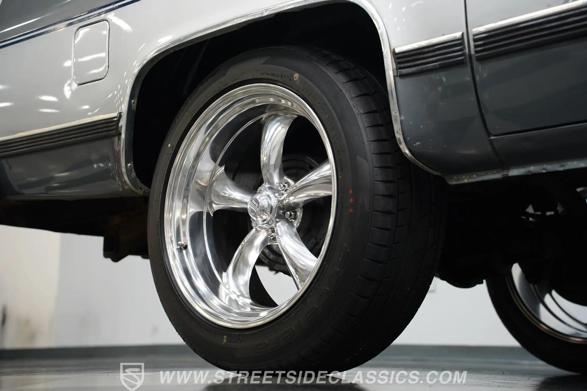 1990 Chevrolet Suburban R1500