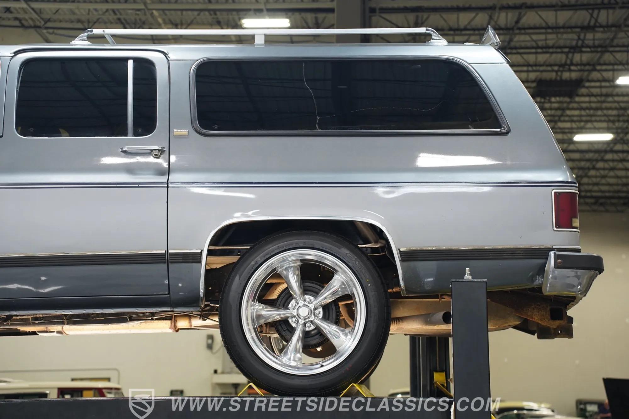 1990 Chevrolet Suburban R1500