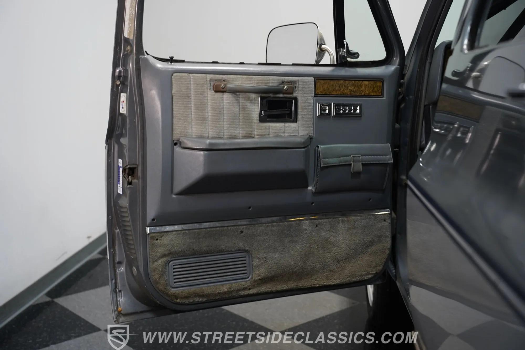 1990 Chevrolet Suburban R1500