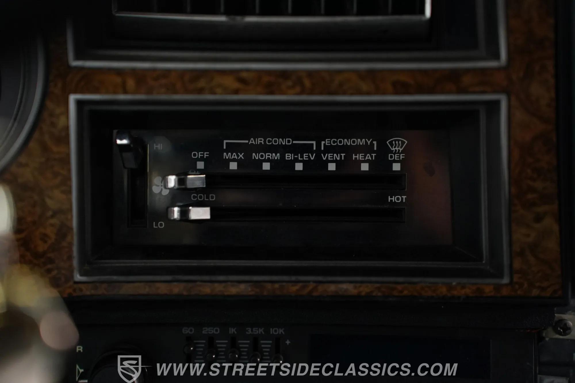 1990 Chevrolet Suburban R1500