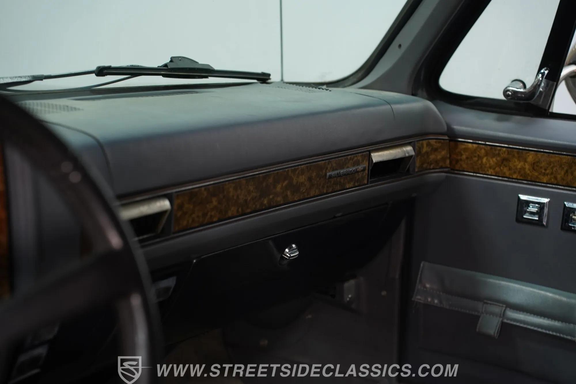 1990 Chevrolet Suburban R1500