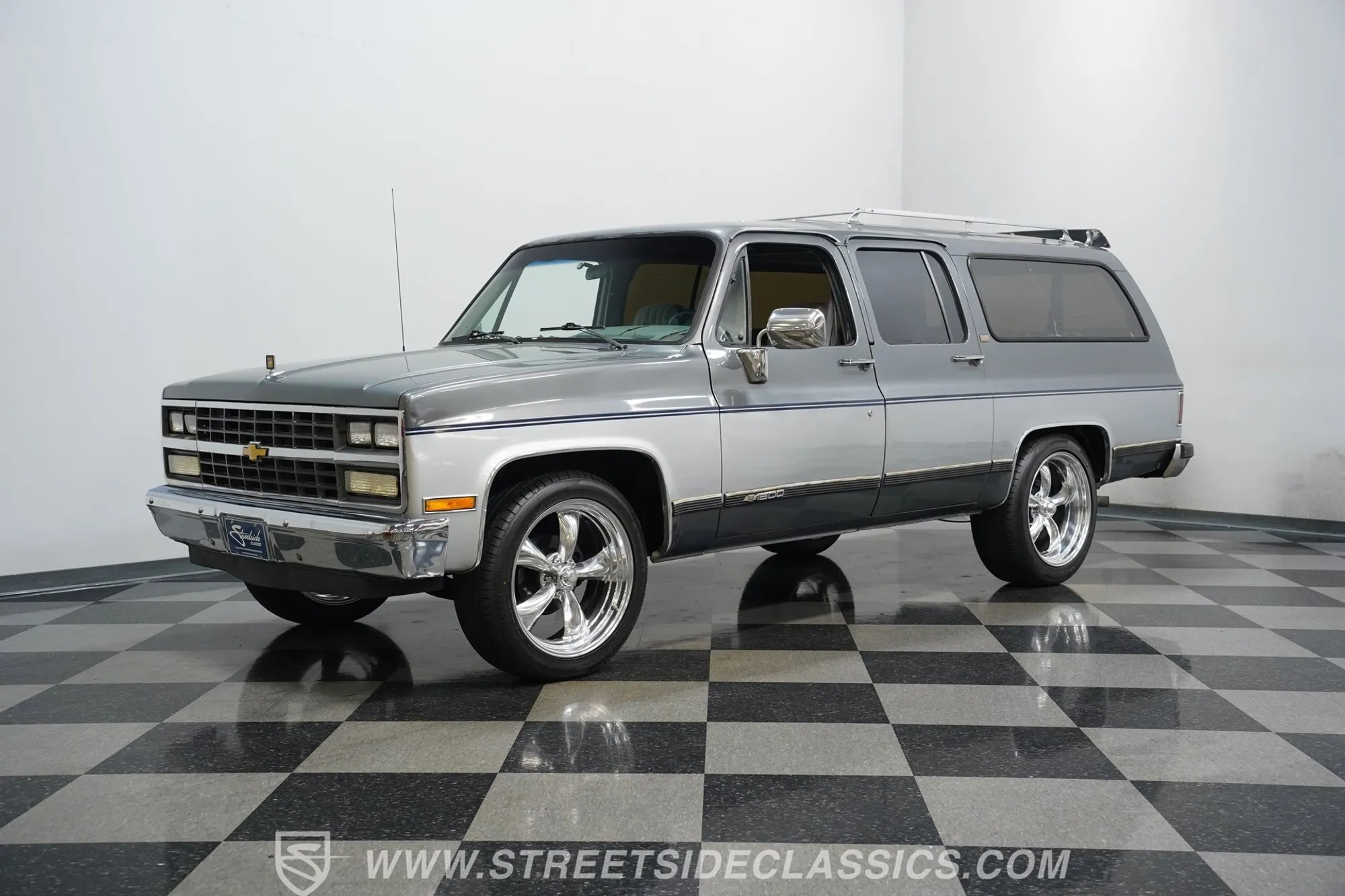  Chevrolet Suburban
