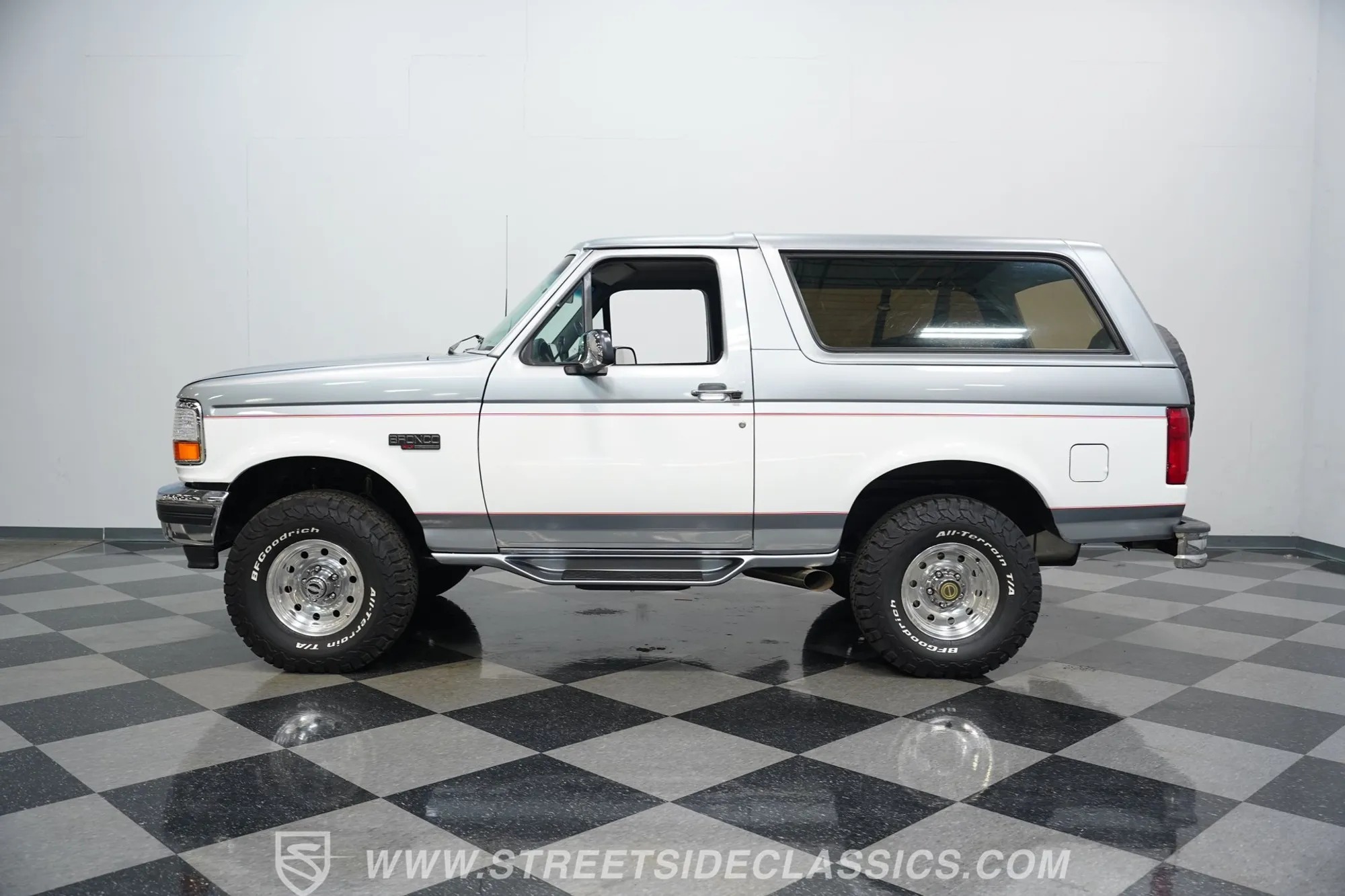 1995 Ford Bronco XLT 4×4 - 2