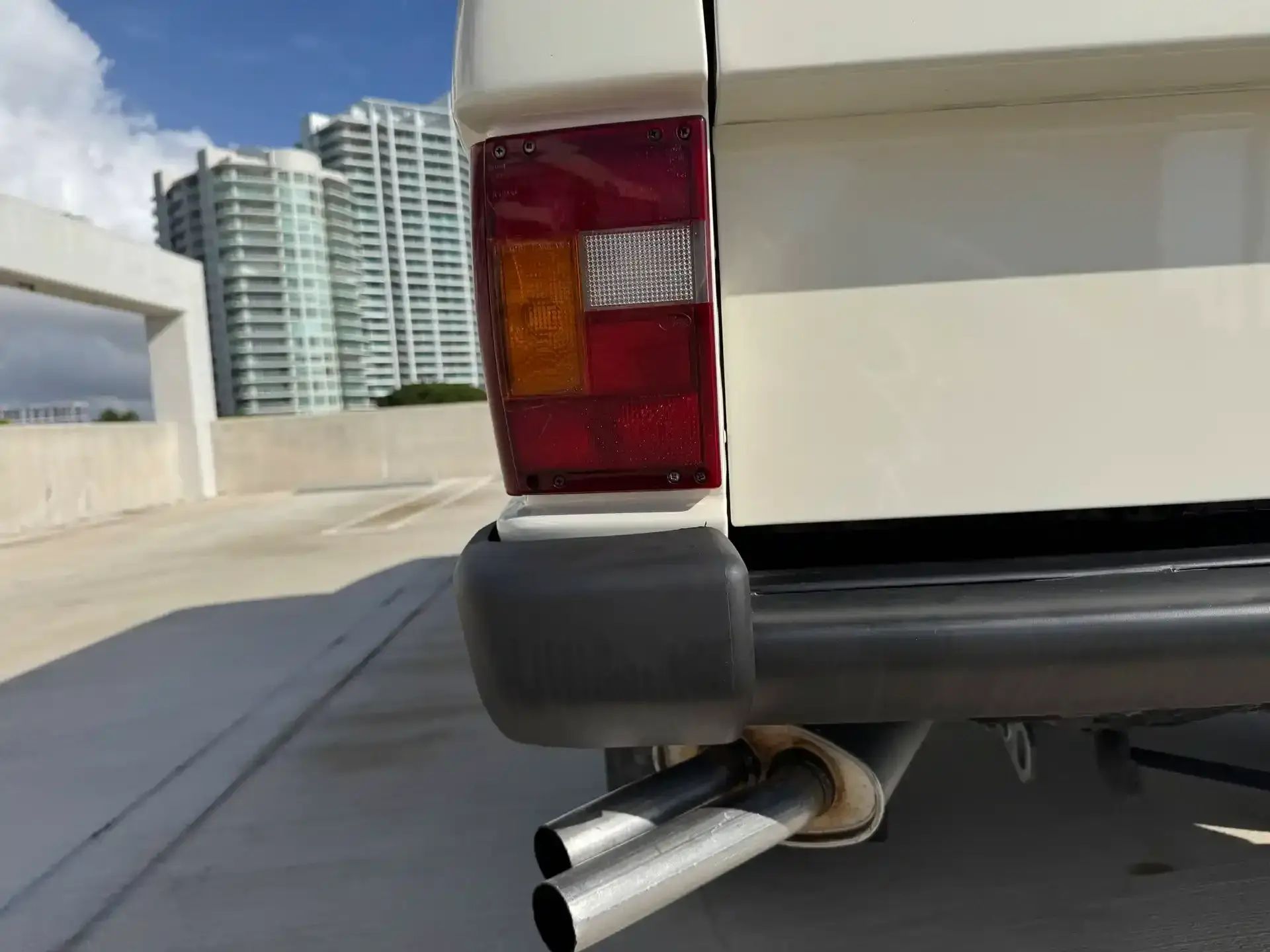 Sold: 55k-Mile 1985 Range Rover Classic