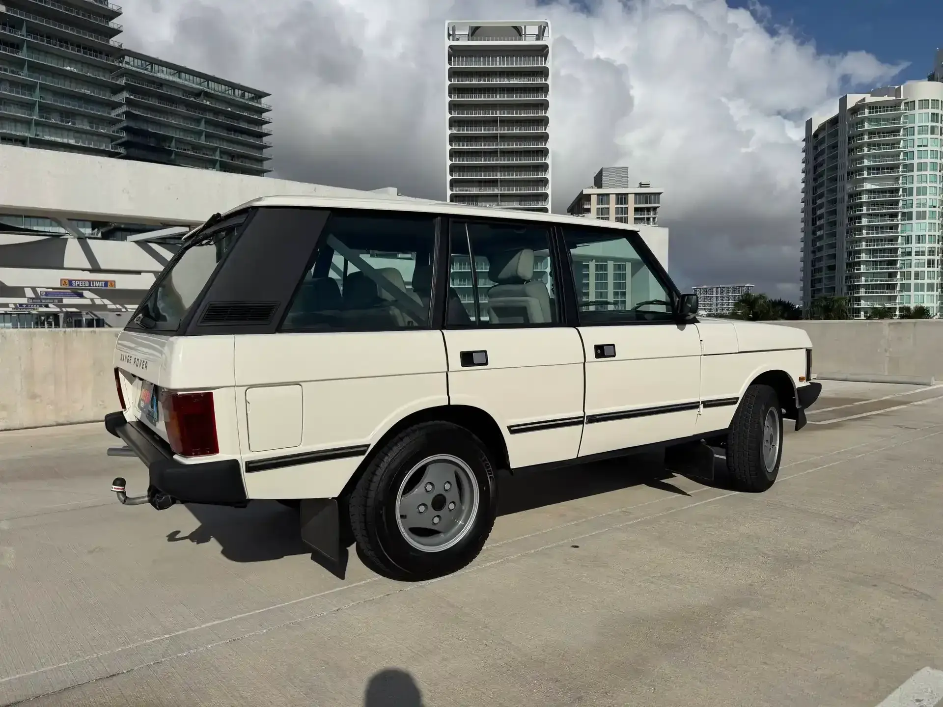 Sold: 55k-Mile 1985 Range Rover Classic
