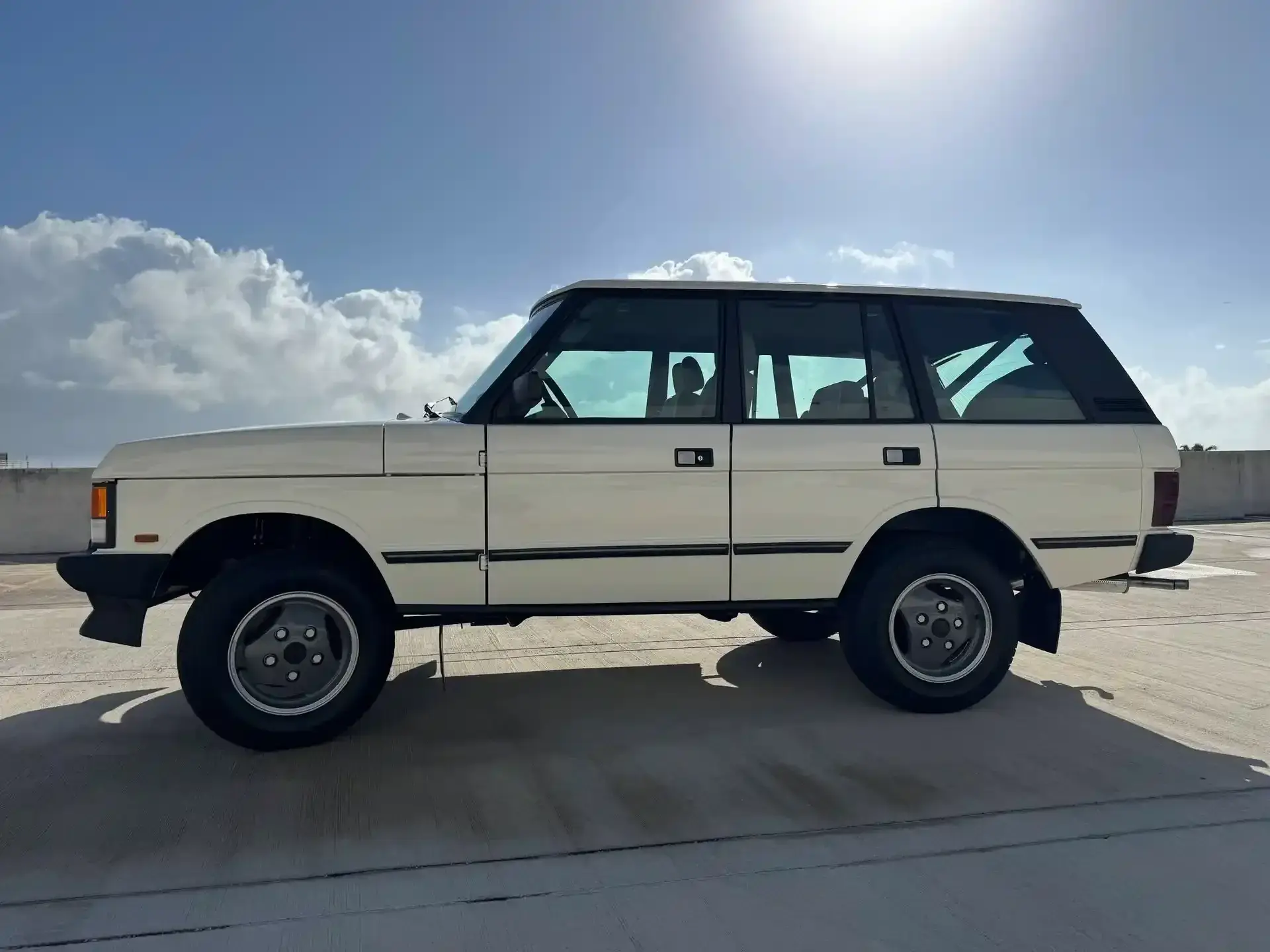 Sold: 55k-Mile 1985 Range Rover Classic - 4