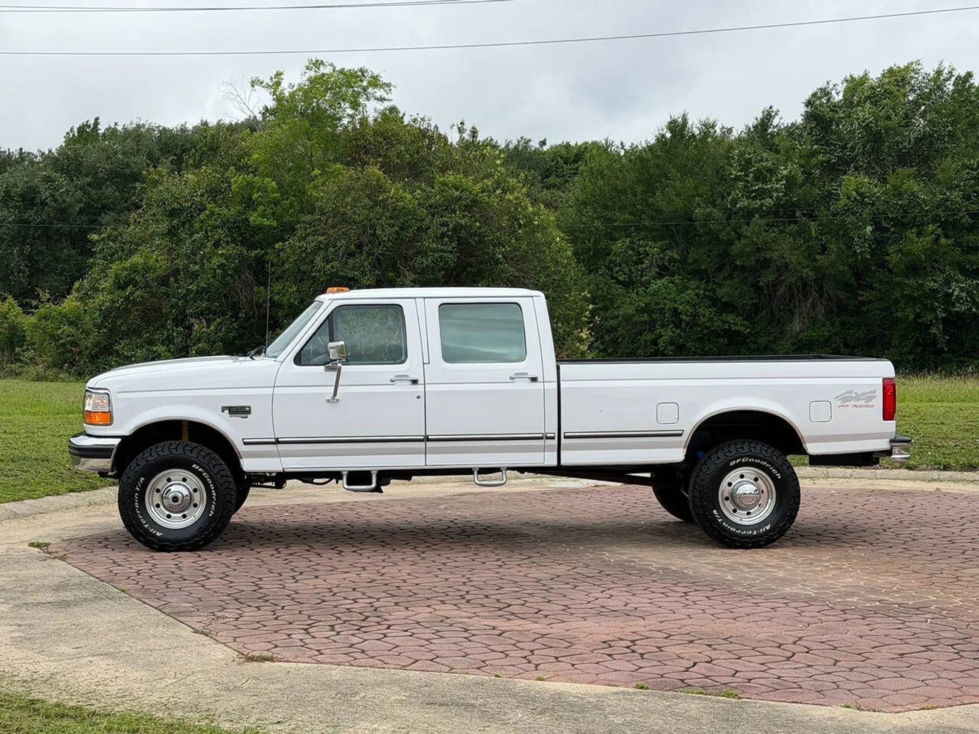 1997 Ford F-350 XLT - 2