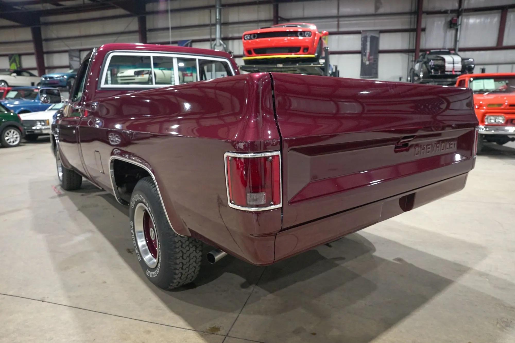 1985 Chevrolet C10 Custom Deluxe - 4