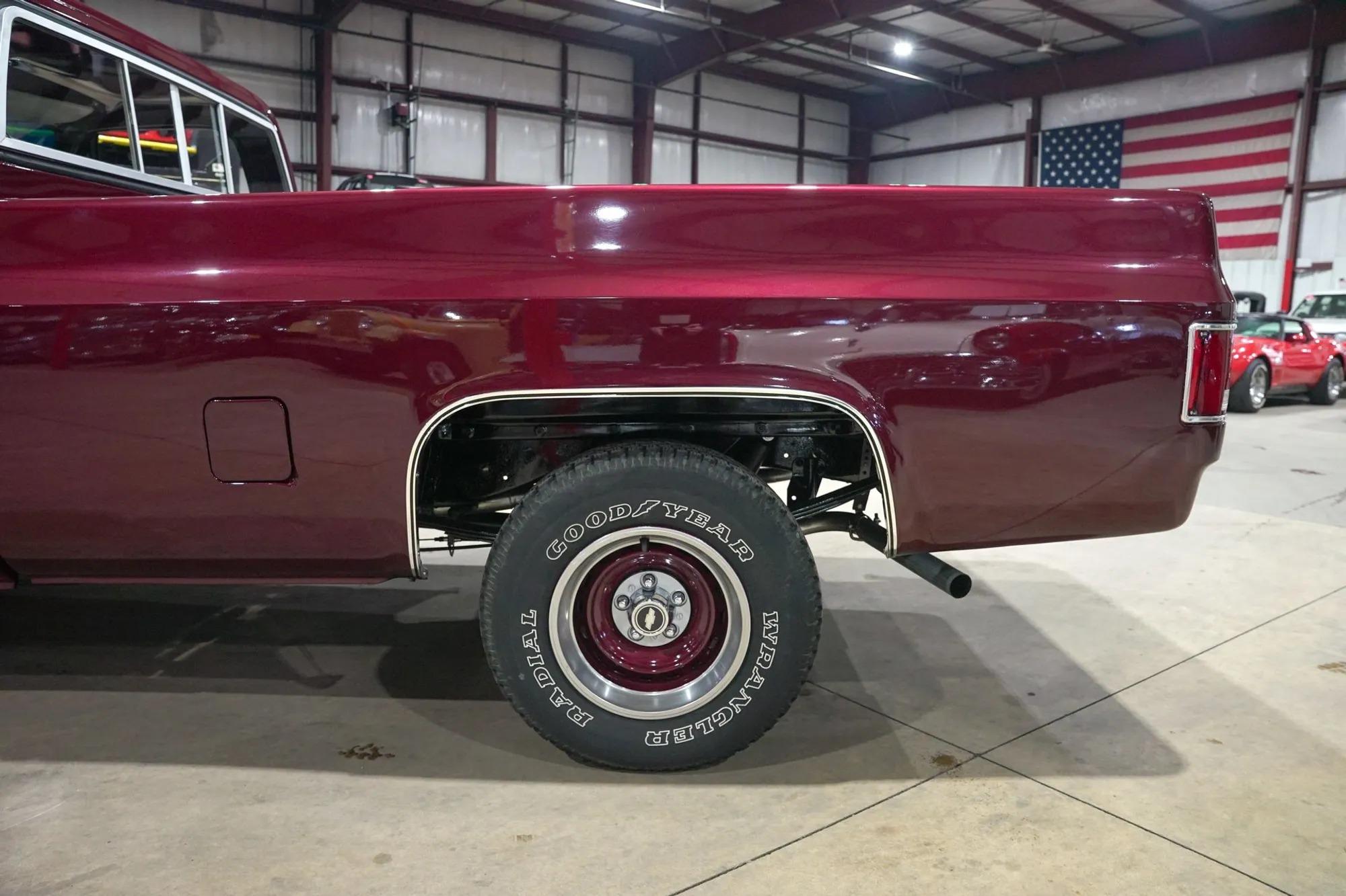 1985 Chevrolet C10 Custom Deluxe - 5