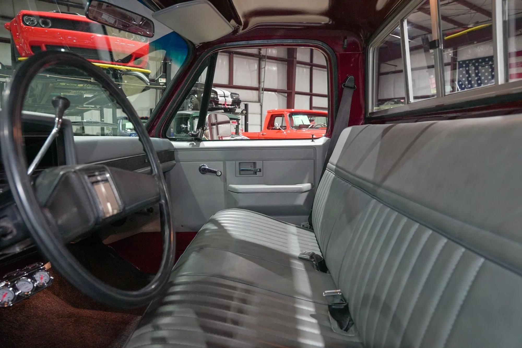 1985 Chevrolet C10 Custom Deluxe