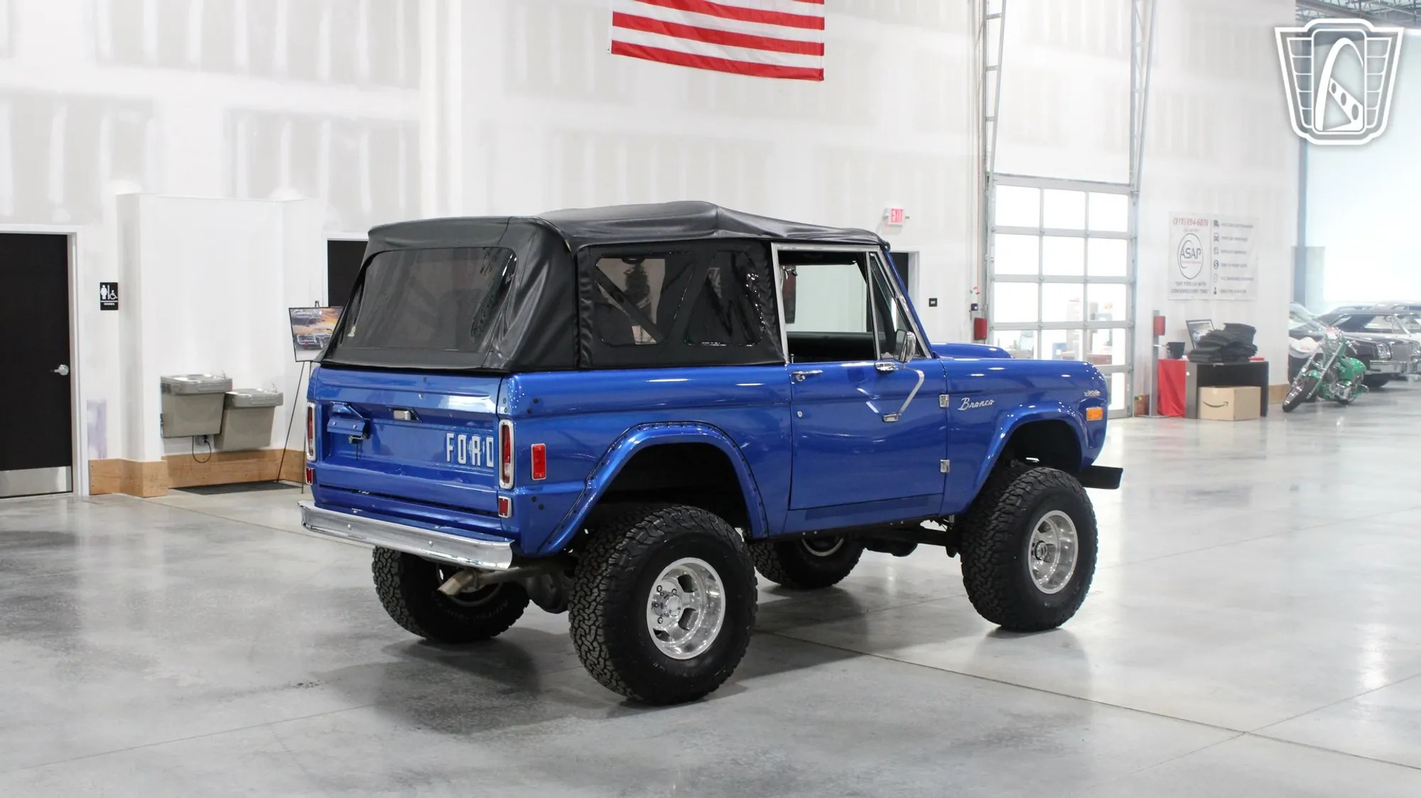 1977 Ford Bronco - 2