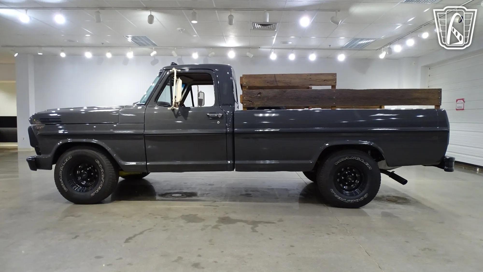 1967 Ford F100 - 4