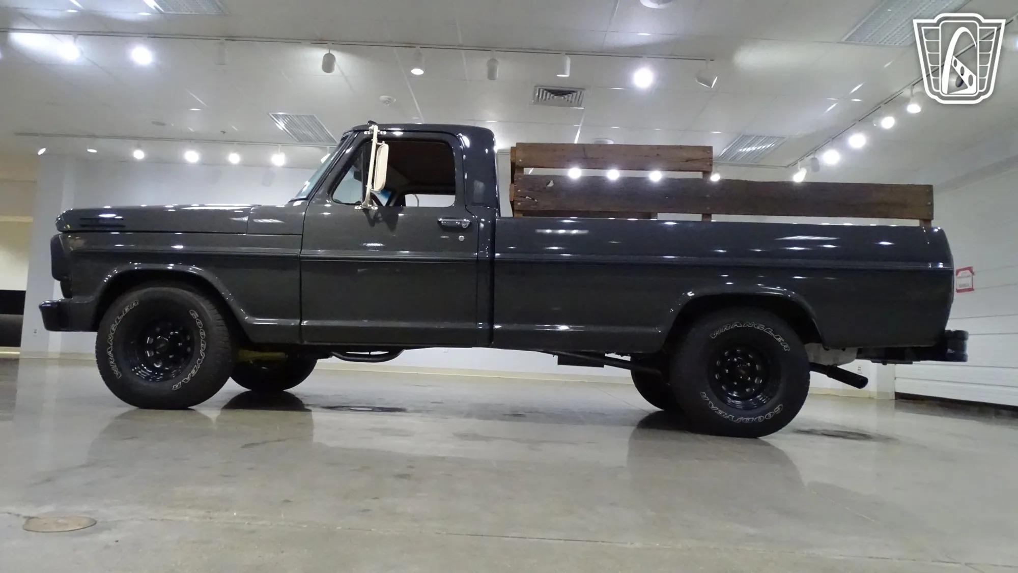 1967 Ford F100 - 5