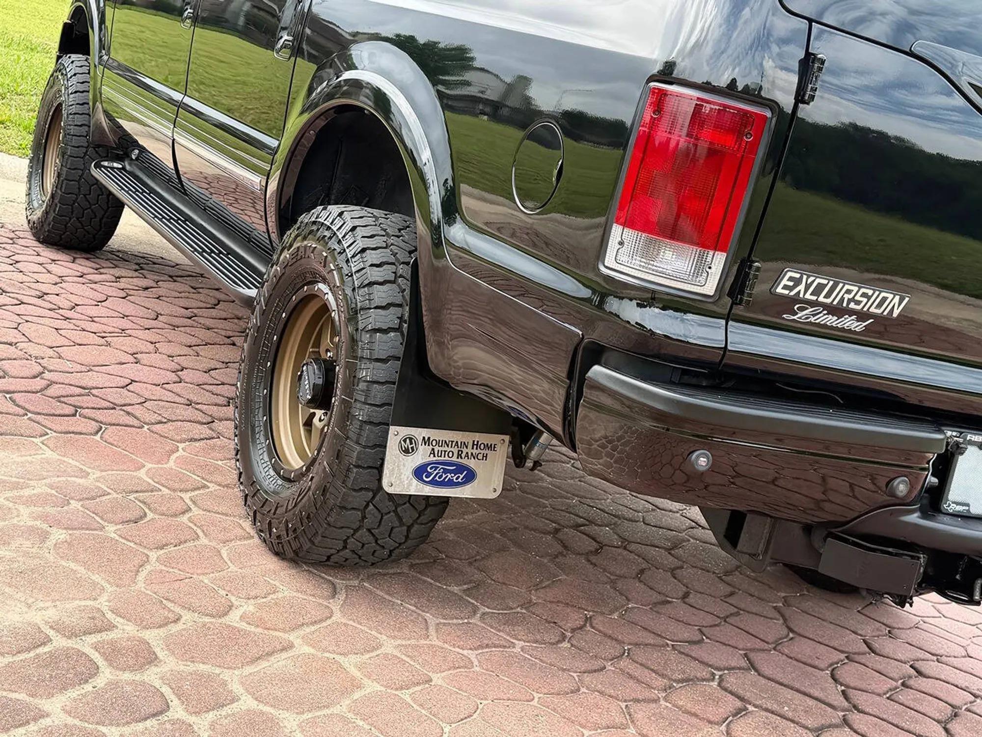 2005 Ford Excursion Limited