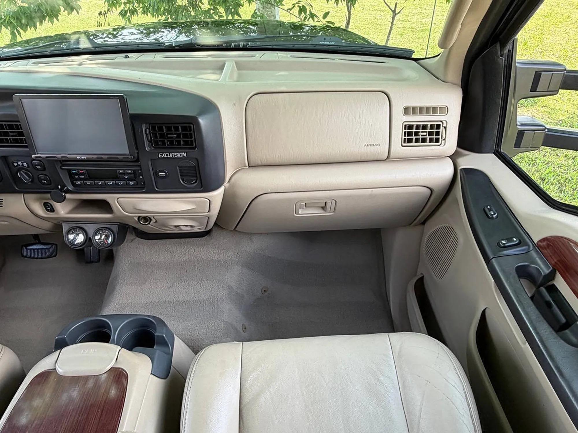 2005 Ford Excursion Limited