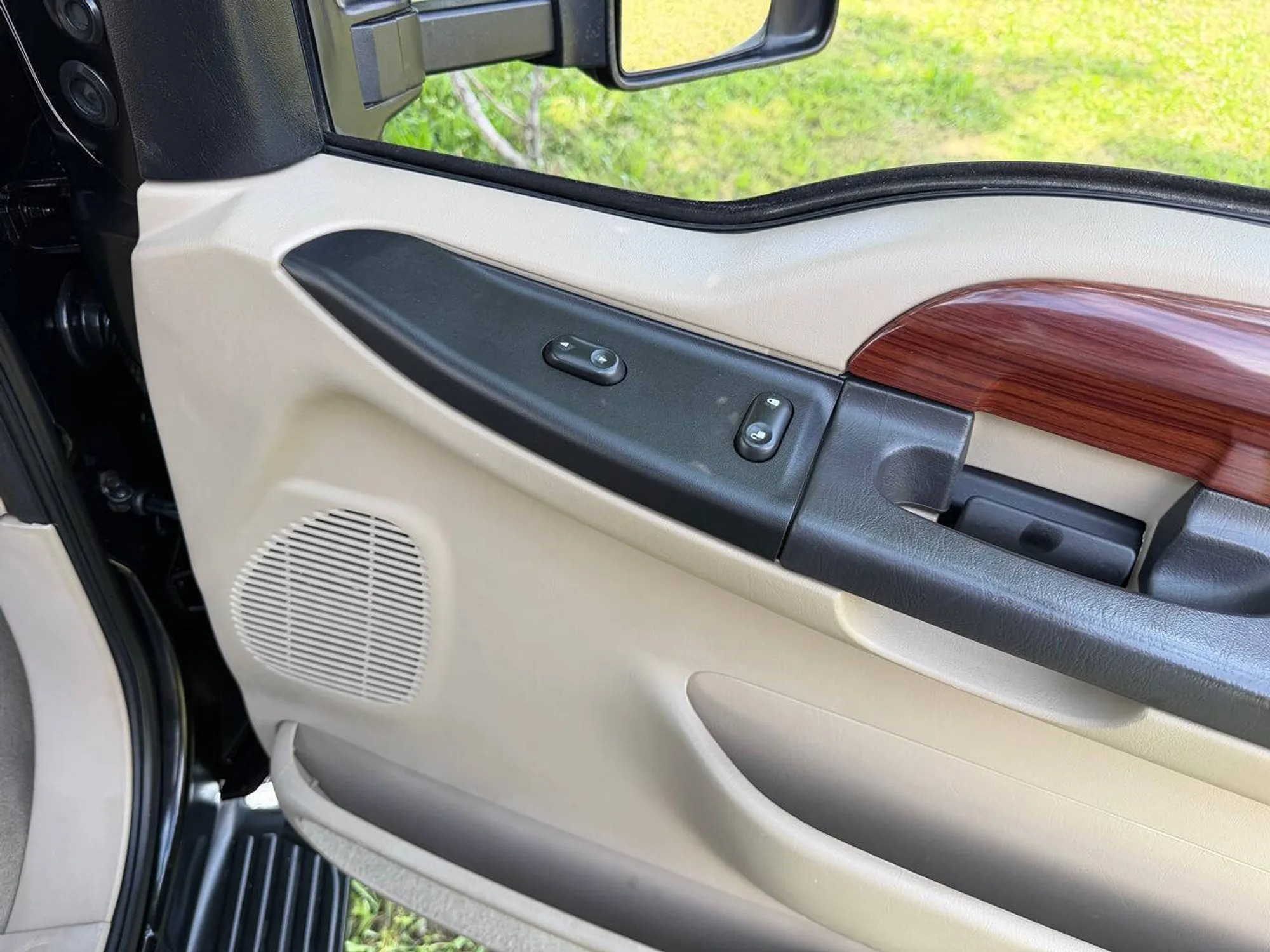 2005 Ford Excursion Limited