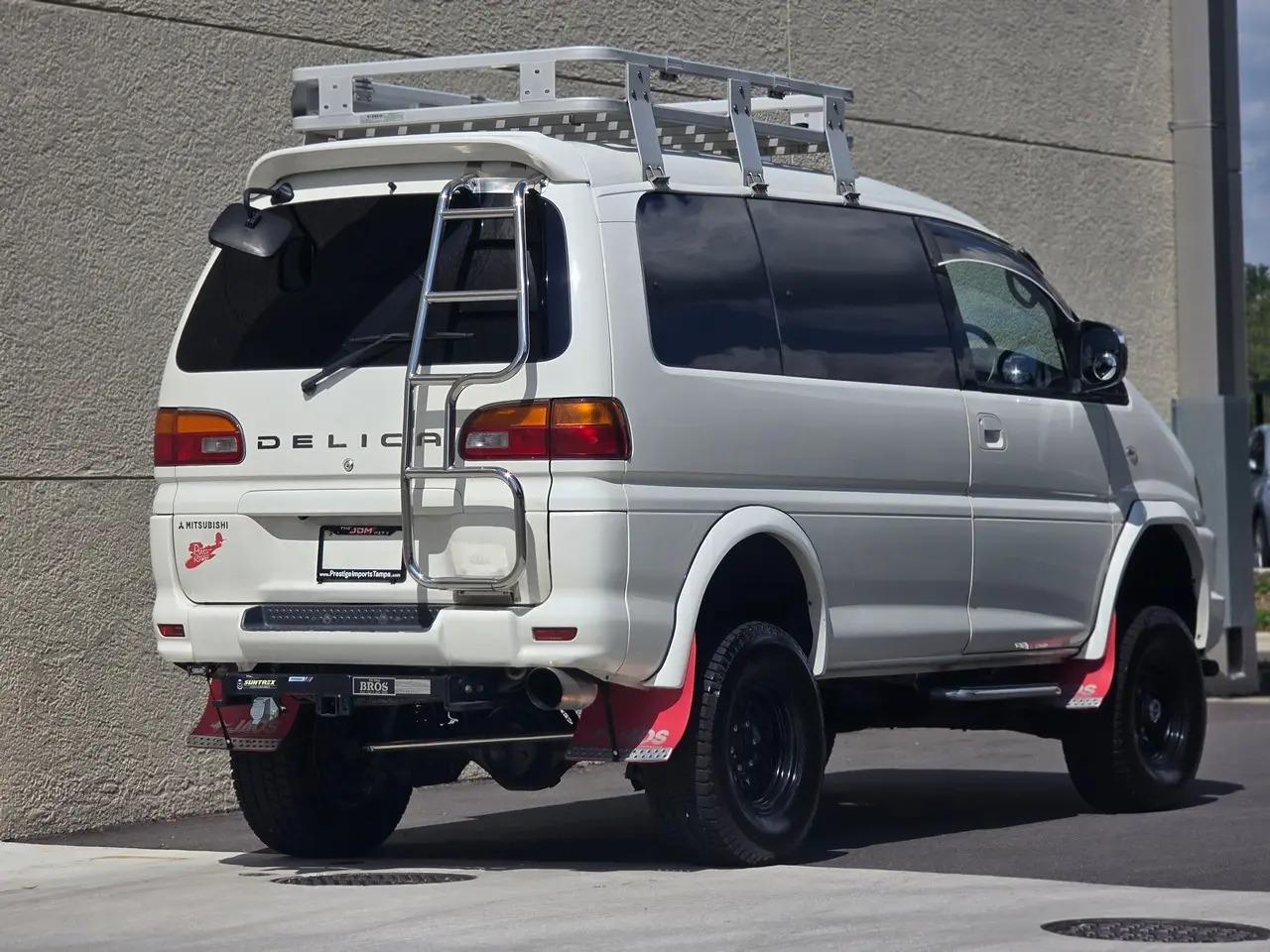 2000 Mitsubishi Delica L400 Space Gear - 4