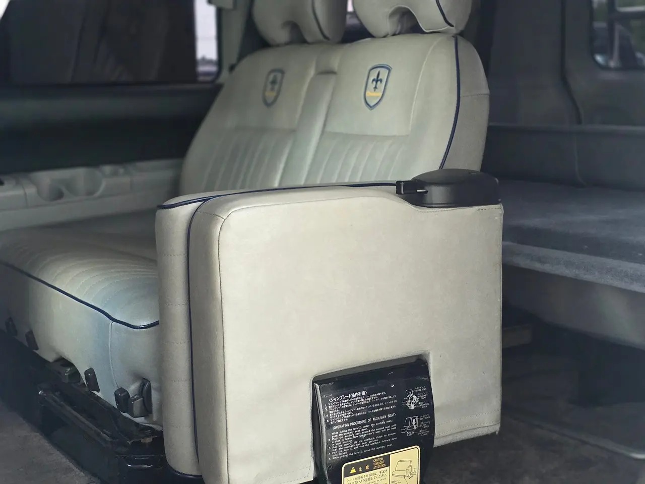 2000 Mitsubishi Delica L400 Space Gear