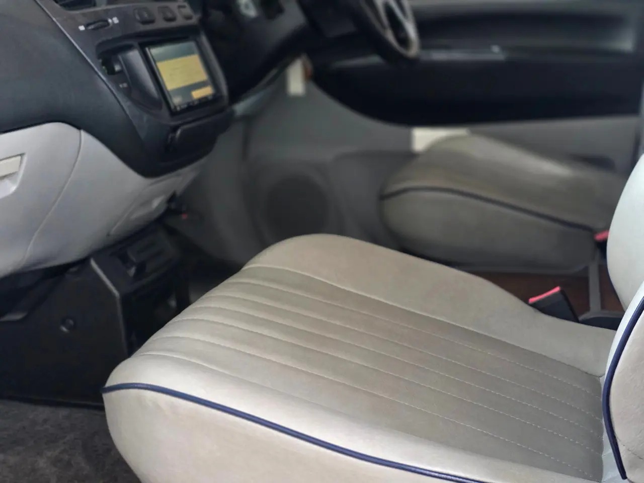 2000 Mitsubishi Delica L400 Space Gear