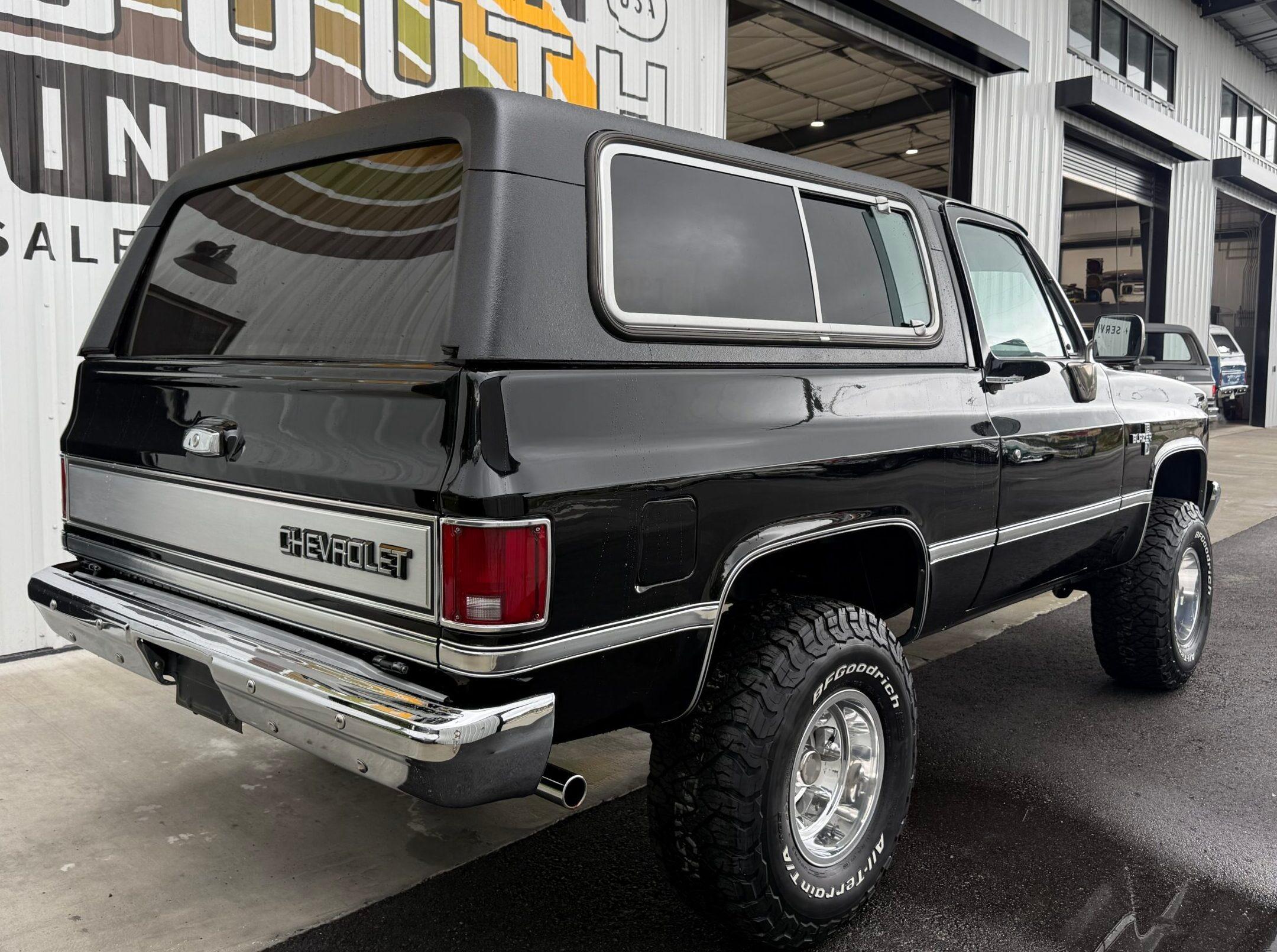 1990 Chevrolet K5 Blazer - 3