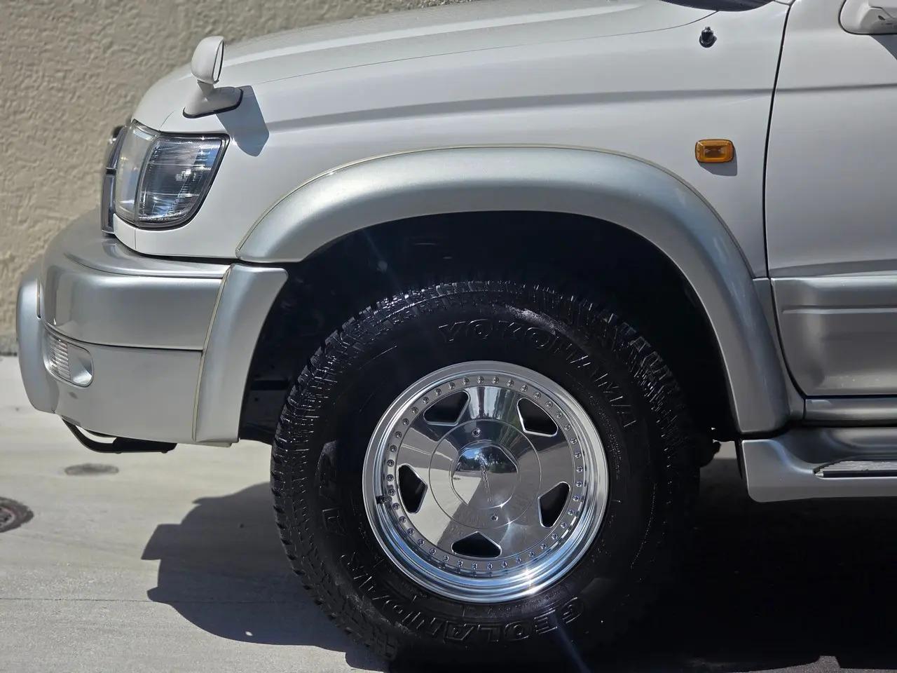 2001 Toyota Hilux Surf SSR-G