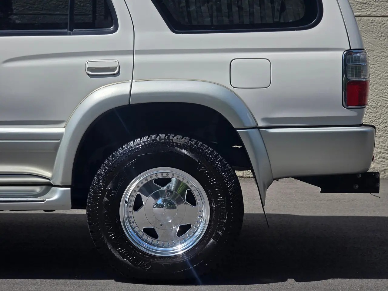 2001 Toyota Hilux Surf SSR-G