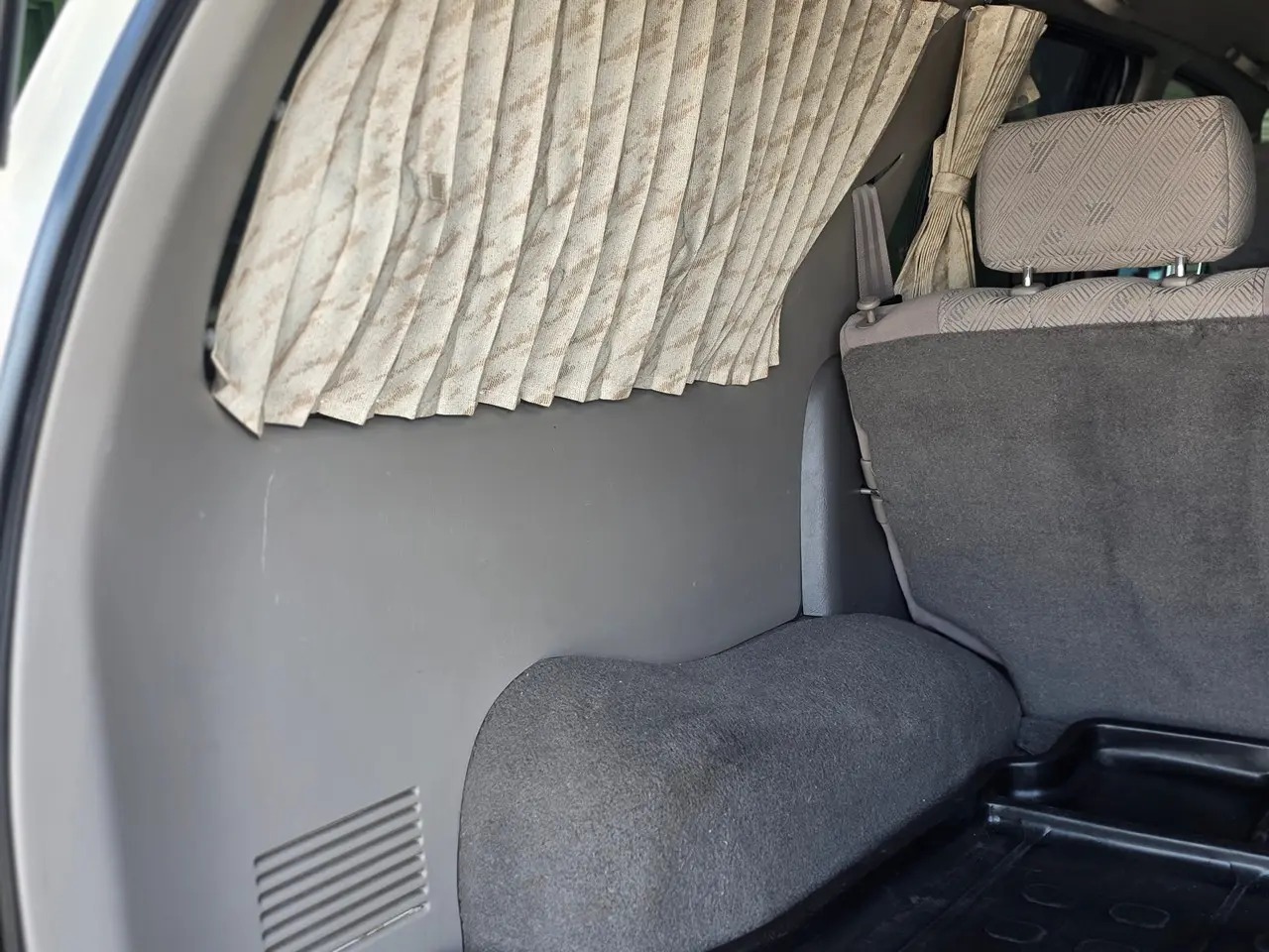 2001 Toyota Hilux Surf SSR-G