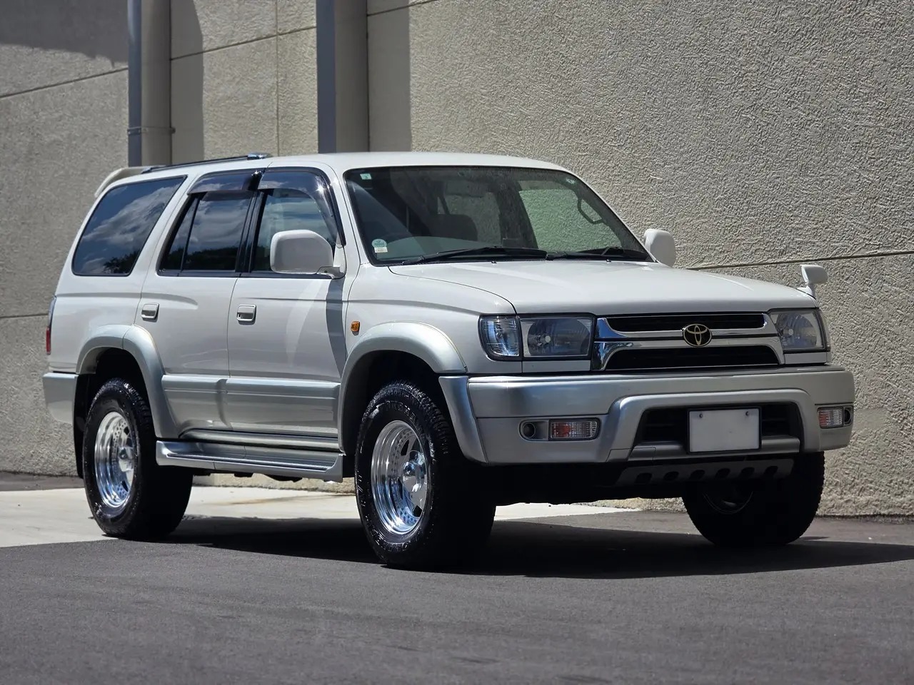  Toyota Hilux Surf