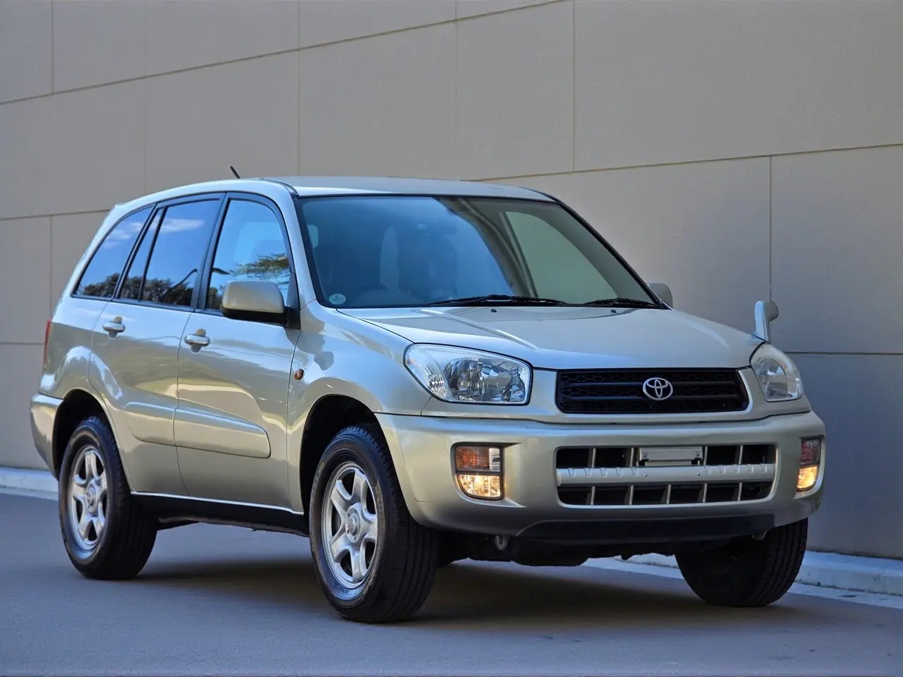  Toyota RAV4