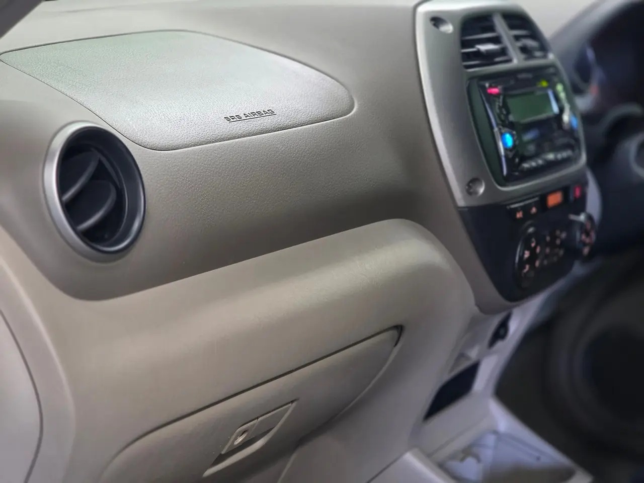 2000 Toyota RAV4 L