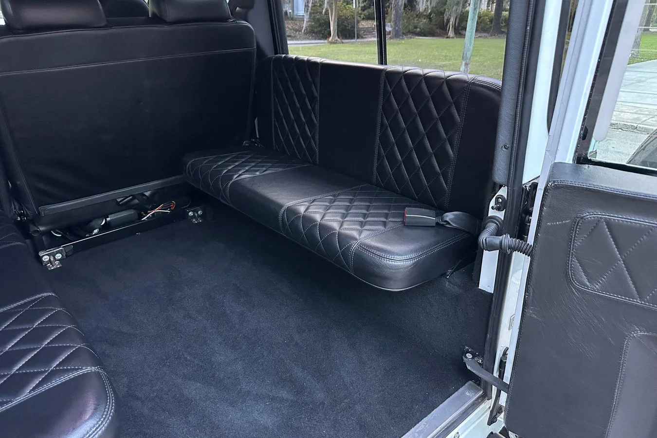 Custom 1985 Land Rover Defender 110