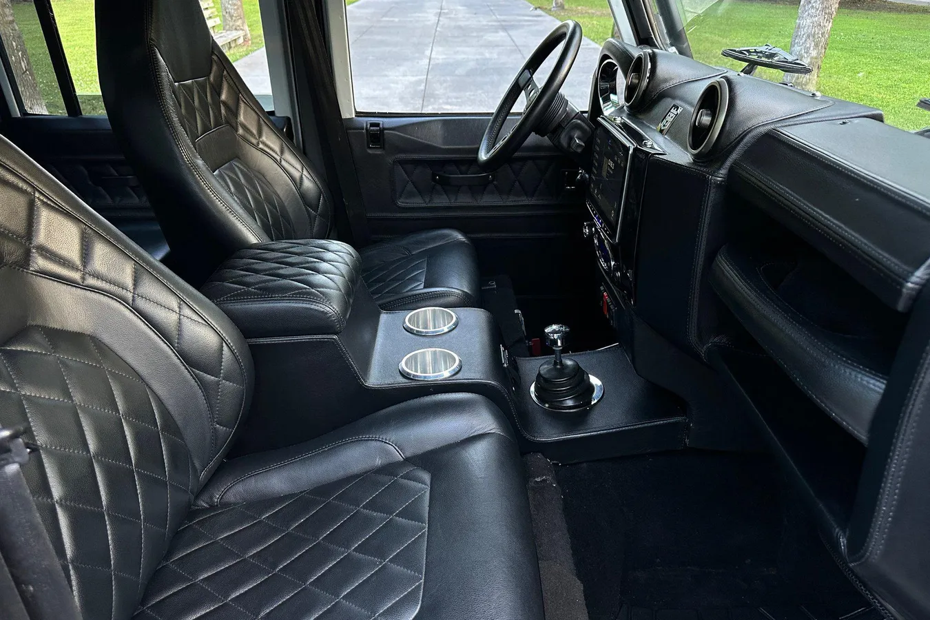 Custom 1985 Land Rover Defender 110