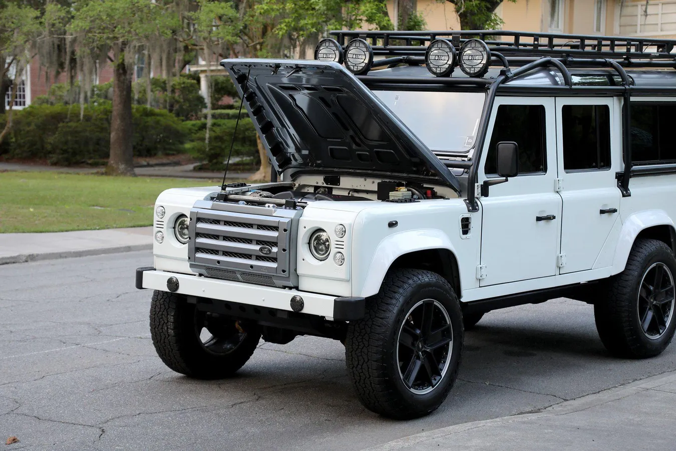 Custom 1985 Land Rover Defender 110