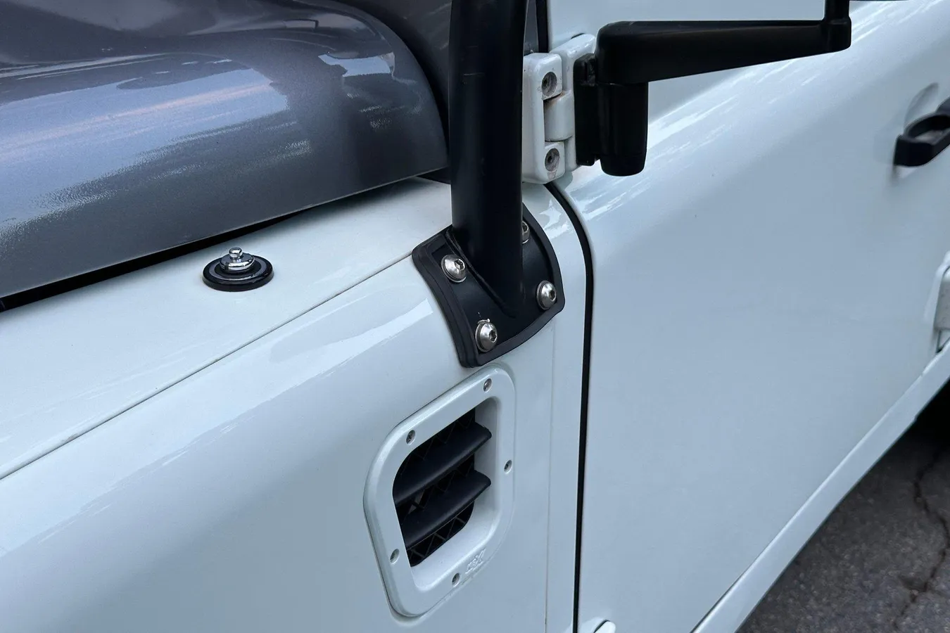 Custom 1985 Land Rover Defender 110