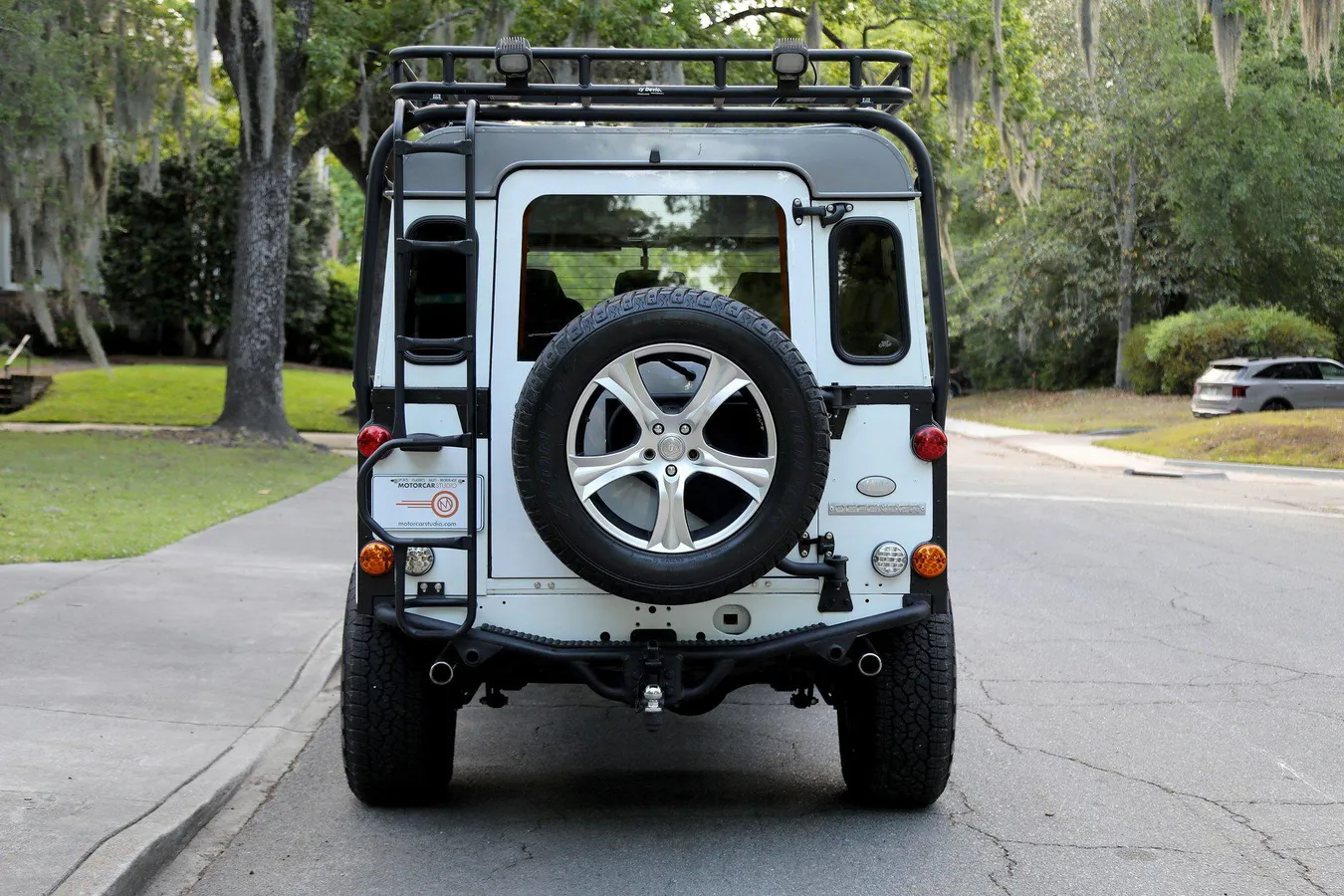 Custom 1985 Land Rover Defender 110