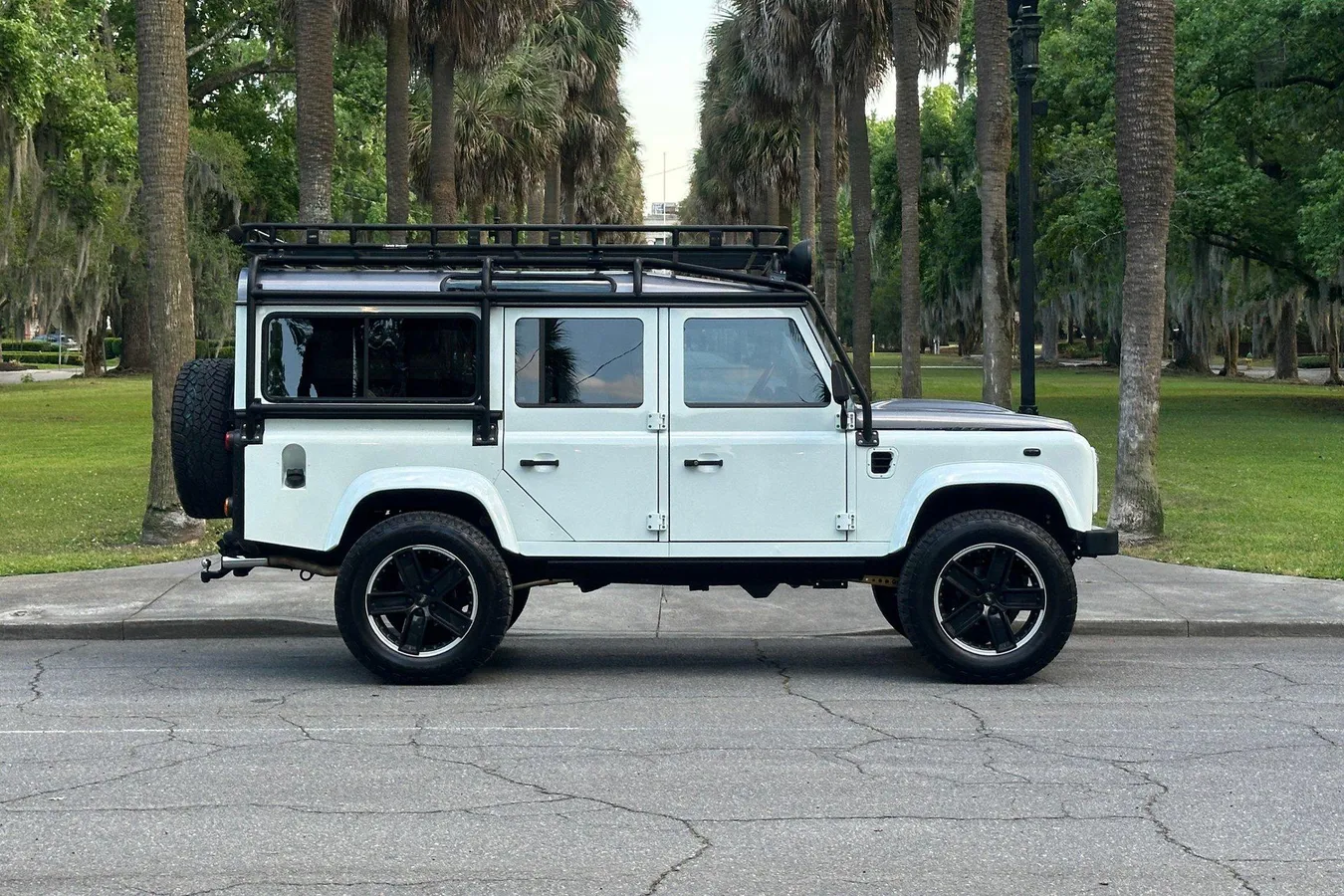 Custom 1985 Land Rover Defender 110 - 2