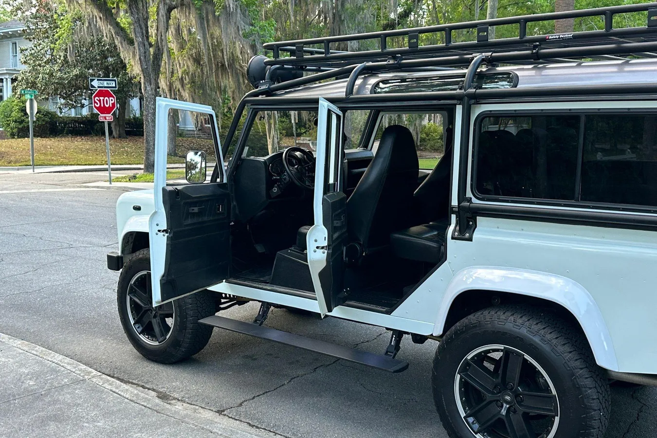 Custom 1985 Land Rover Defender 110