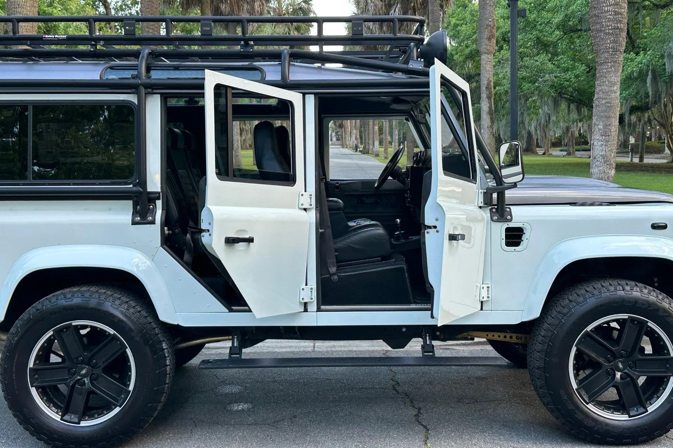 Custom 1985 Land Rover Defender 110