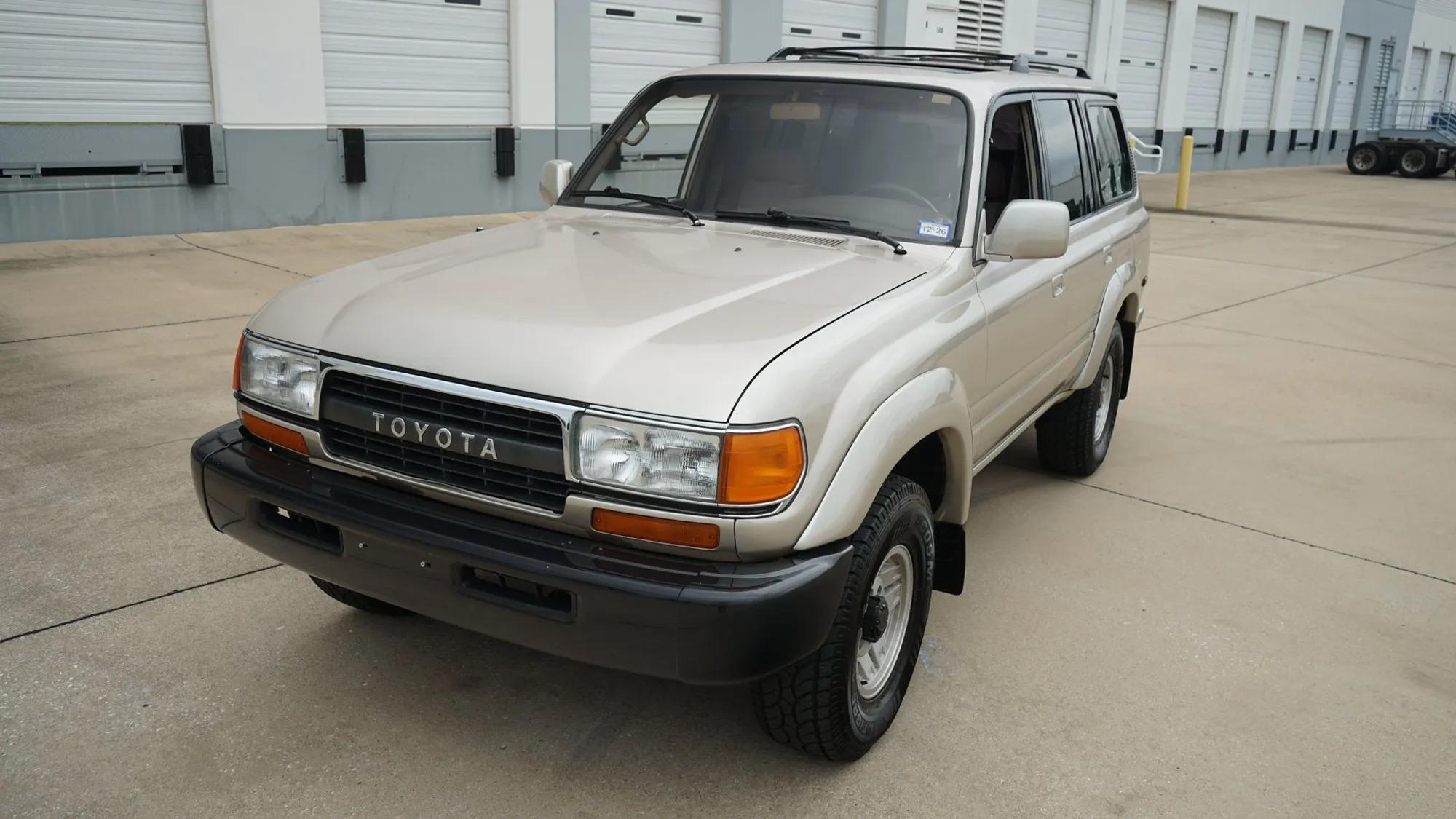  Toyota Land Cruiser