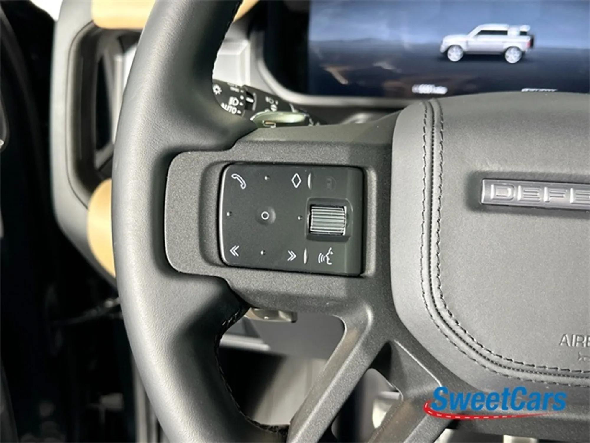 2025 Land Rover Defender 110 V8