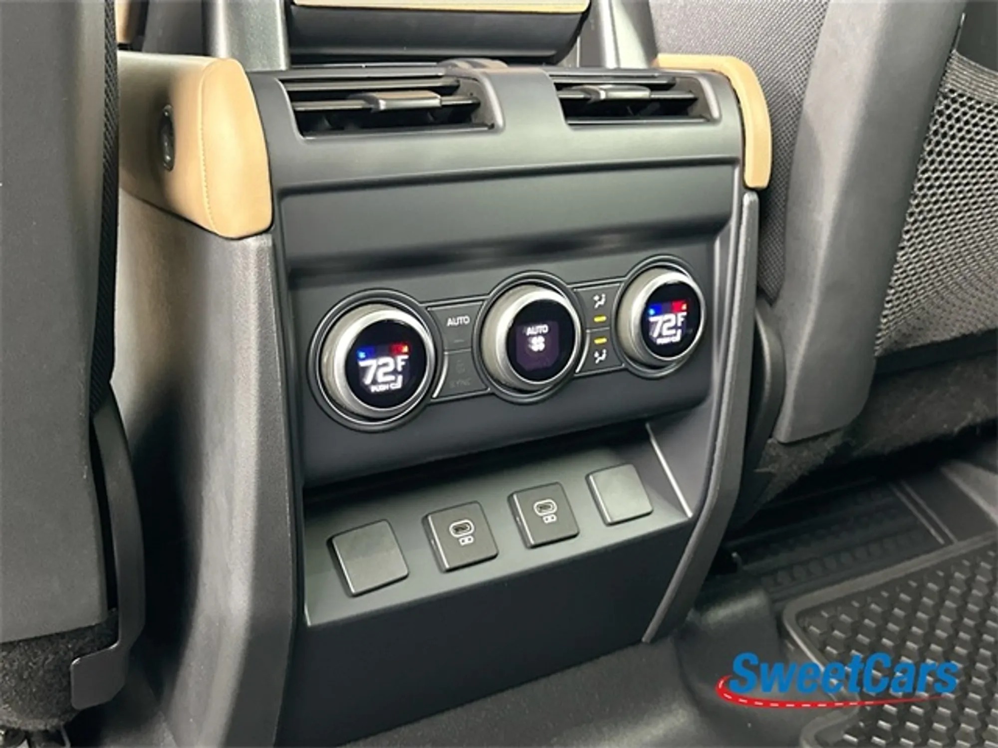 2025 Land Rover Defender 110 V8