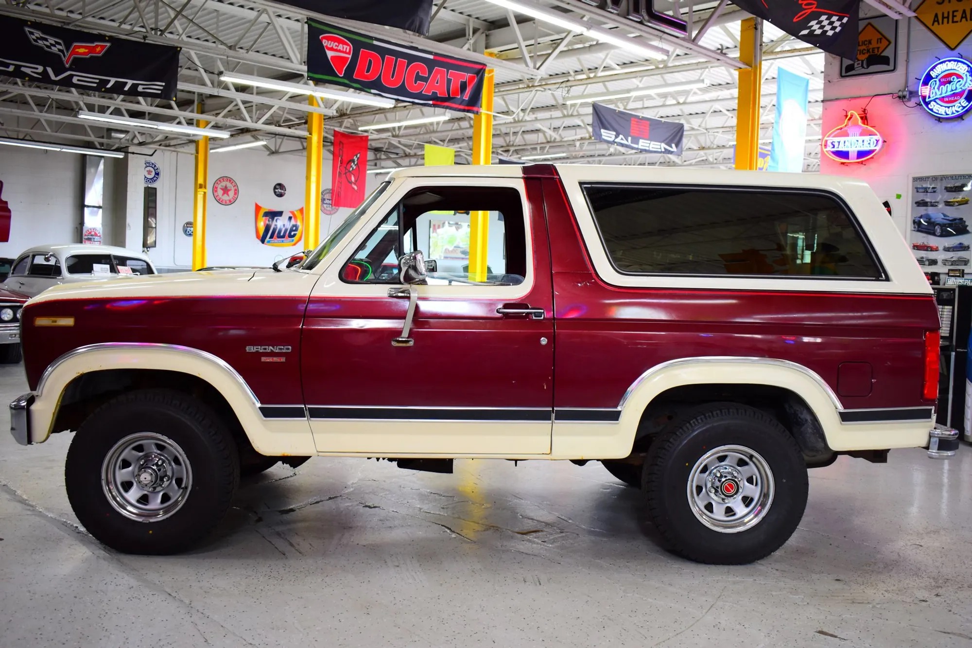 1983 Ford Bronco XLT