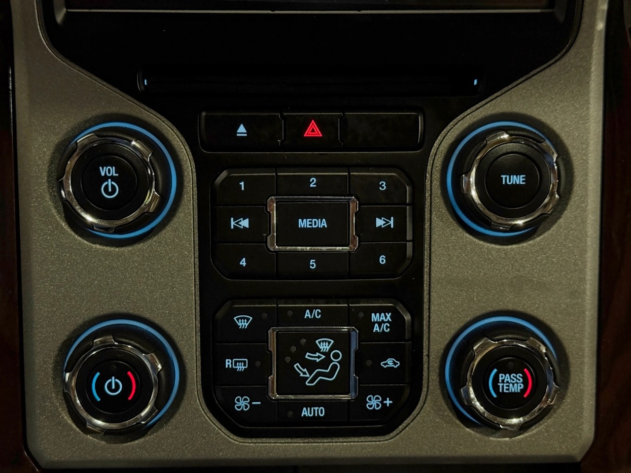 2014 Ford F-450 Super Duty Lariat