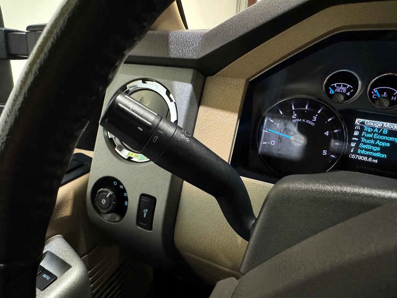 2014 Ford F-450 Super Duty Lariat